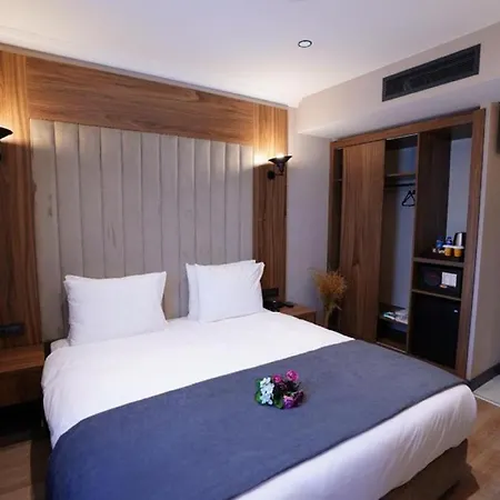 Hotel Mineo Taksim 4*