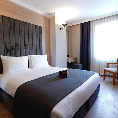 Mineo Taksim Istanbul