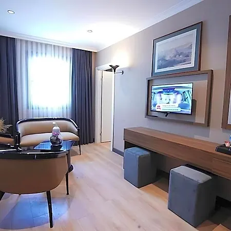 Mineo Taksim Stambuł