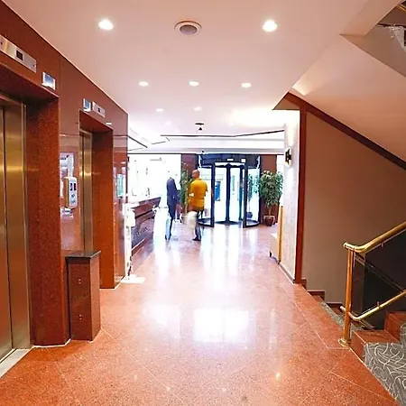 Mineo Taksim 4*